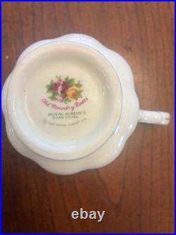Royal Albert Old Country Roses Set of 4 Place Settings