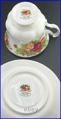 Royal Albert Old Country Roses Small Teapot And 4 Teacups And Saucers