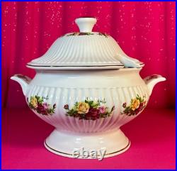 Royal Albert Old Country Roses Soup TureenDisplayed-only Condition with Lid