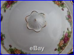 Royal Albert Old Country Roses Soup Tureen 1962 England Mark