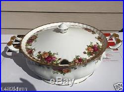 Royal Albert Old Country Roses Soup Tureen Casserole with Lid 1962 England Royal Albert Old Country Roses Soup Tureen Casserole with Lid 1962 England
