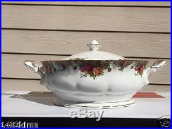 Royal Albert Old Country Roses Soup Tureen Casserole with Lid 1962 England Royal Albert Old Country Roses Soup Tureen Casserole with Lid 1962 England