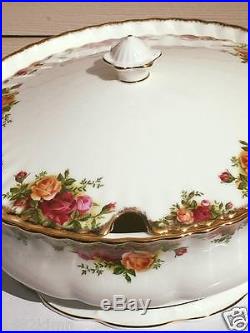 Royal Albert Old Country Roses Soup Tureen Casserole with Lid 1962 England Royal Albert Old Country Roses Soup Tureen Casserole with Lid 1962 England