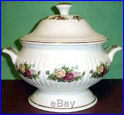 Royal Albert Old Country Roses Soup Tureen Veggie Bowl withLid & Handles New Boxed