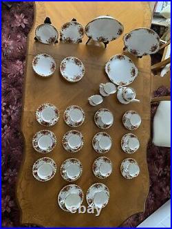 Royal Albert Old Country Roses, Tea / Coffee Service, 43 Pieces