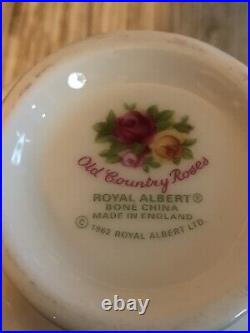 Royal Albert Old Country Roses Tea Pot Bone China Made in England Tea Set (7) Pc