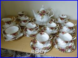Royal Albert Old Country Roses Tea Service/Tea Set 29 Pieces Vintage