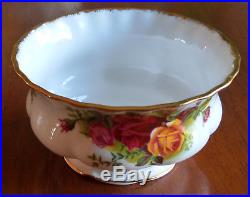 Royal Albert Old Country Roses Tea Service for Six 29 pieces Royal Albert Old Country Roses Tea Service for Six 29 pieces