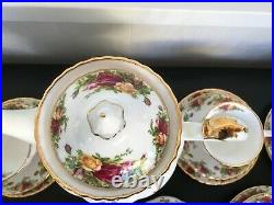 Royal Albert Old Country Roses Tea Set 1st quality in excellent condition