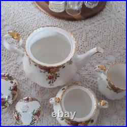 Royal Albert Old Country Roses Tea Set, 6C. Tea Set England