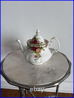 Royal Albert Old Country Roses Tea Set Bone China England Cup Set
