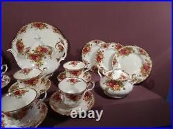 Royal Albert Old Country Roses, Tea Set Including Pot, Early Mark, 1st Quality