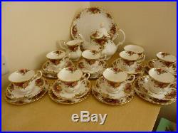 Royal Albert Old Country Roses Tea Set vintage 28 pieces