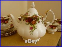 Royal Albert Old Country Roses Tea Set vintage 28 pieces