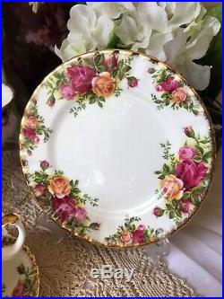 Royal Albert Old Country Roses Tea set 22 pieces Bone China for six