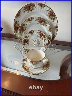 Royal Albert Old Country Roses Teacup & Saucer Set Gorgeous Vintage Bone China