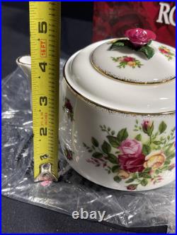 Royal Albert Old Country Roses Teapot, 2 cups set