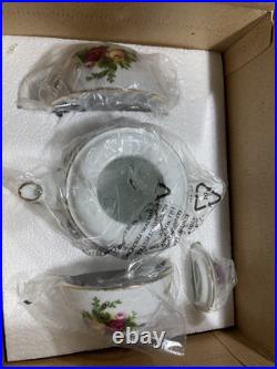Royal Albert Old Country Roses Teapot, 2 cups set