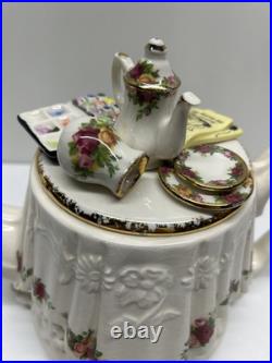 Royal Albert Old Country Roses Teapot Paul Cardew Design Artist's Palette Large Royal Albert Old Country Roses Teapot Paul Cardew Design Artist's Palette Large