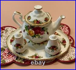 Royal Albert Old Country Roses Teapot Tea Pot Salt & Pepper Serving Tray Set