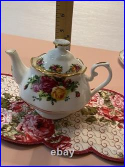 Royal Albert Old Country Roses Teapot Tea Pot Salt & Pepper Serving Tray Set