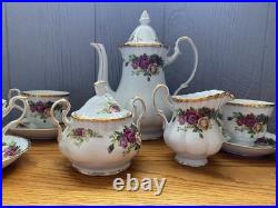 Royal Albert Old Country Roses Teapot full Service Set 15 Pc