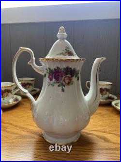 Royal Albert Old Country Roses Teapot full Service Set 15 Pc