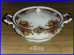 Royal Albert Old Country Roses Tureen England
