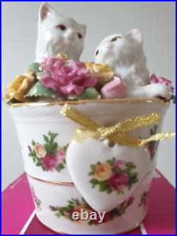 Royal Albert Old Country Roses Two Kittens Bouquet Music Box Antique