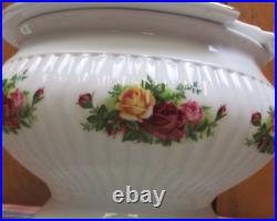 Royal Albert Old Country Roses Vegetable Tureen withLid #7047