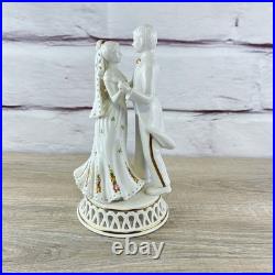 Royal Albert Old Country Roses Wedding Memories Bride Groom Cake Topper Figurine