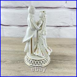 Royal Albert Old Country Roses Wedding Memories Bride Groom Cake Topper Figurine