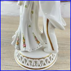 Royal Albert Old Country Roses Wedding Memories Bride Groom Cake Topper Figurine