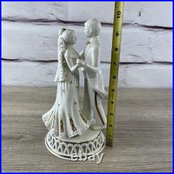 Royal Albert Old Country Roses Wedding Memories Bride Groom Cake Topper Figurine