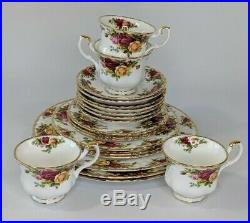Royal Albert Old Country Roses by Royal Doulton Dinner Plate Set Lot of 20
