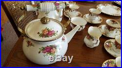 Royal Albert Old Country Roses (c) 1962 47 Piece Set Very gently used