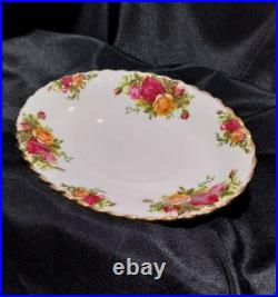 Royal Albert Old Country Roses c. 1974-1980 Bone China Gravy Boat Royal Albert Old Country Roses c. 1974-1980 Bone China Gravy Boat