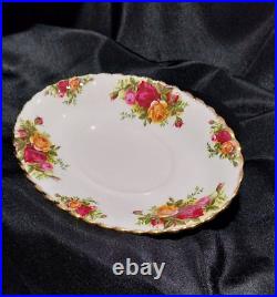 Royal Albert Old Country Roses c. 1974-1980 Bone China Gravy Boat Royal Albert Old Country Roses c. 1974-1980 Bone China Gravy Boat