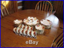 Royal Albert Old Country Roses service for 10 plus extras N/R (53 pcs)