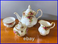 Royal Albert Old Country Roses tea service, 25 pcs, Bone china, made in Englan