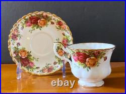 Royal Albert Old Country Roses tea service, 25 pcs, Bone china, made in Englan