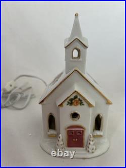 Royal Albert Old country roses Lighted Church