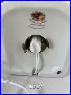 Royal Albert Old country roses Lighted Church