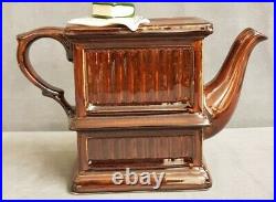 Royal Albert / Paul Cardew Old Country Roses Welsh Dresser Display Teapot