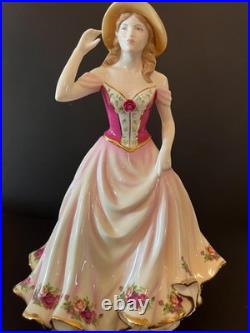 Royal Albert Porcelain Figure of the Year 2009 Old Country Roses Rose New withtag