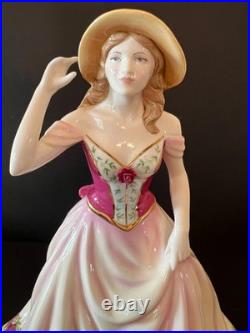Royal Albert Porcelain Figure of the Year 2009 Old Country Roses Rose New withtag