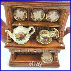 Royal Albert Teapot Old Country Roses Earthenware Welsh China Cabinet Nice