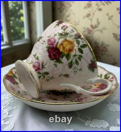 Royal Albert Vintage Old Country Roses Soft Pink Lace Teacups Set of 4 from 2002