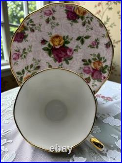 Royal Albert Vintage Old Country Roses Soft Pink Lace Teacups Set of 4 from 2002