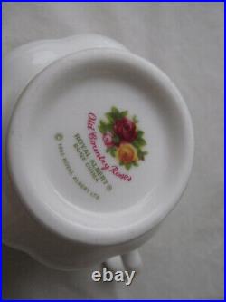Royal Albert (new) Old Country Roses 1962 England Coffee Pot/cup-saucer 6 Pieces